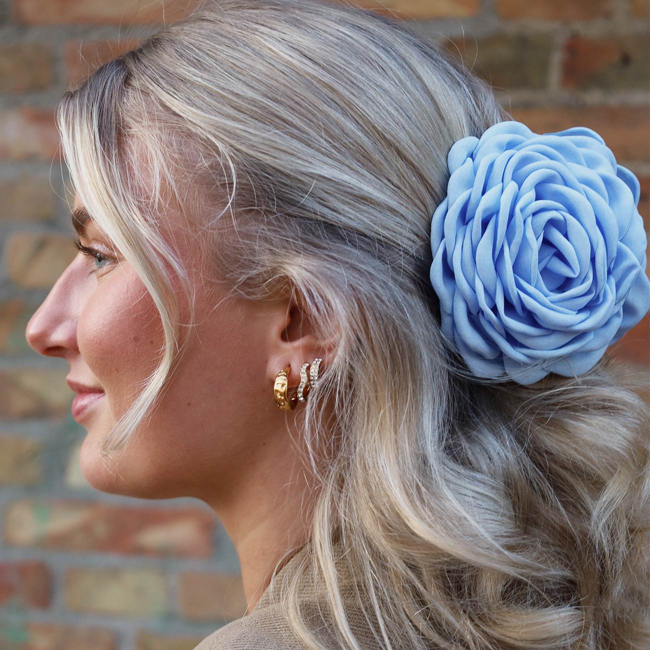 Daisy Hårklemme - Stor - Pastel Blå