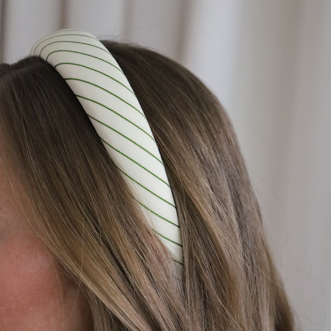 Stinna Hårbøjle - Hvid/Grøn