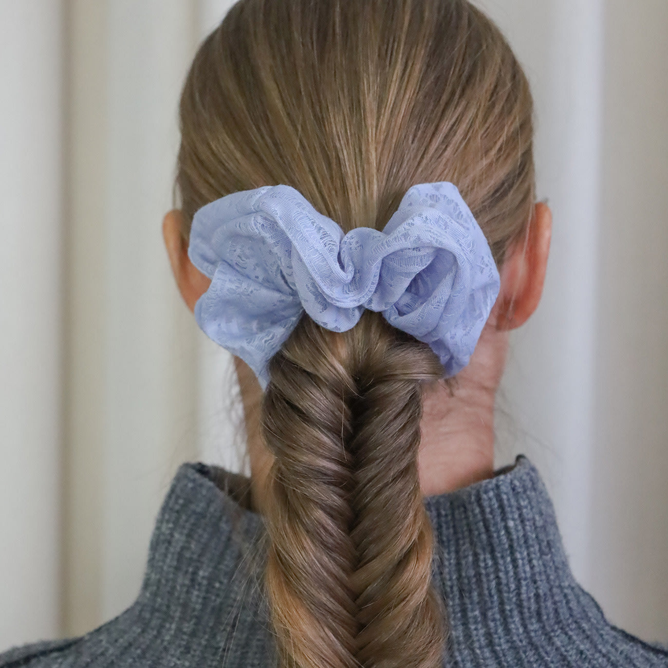Pernille Scrunchie - Lyseblå