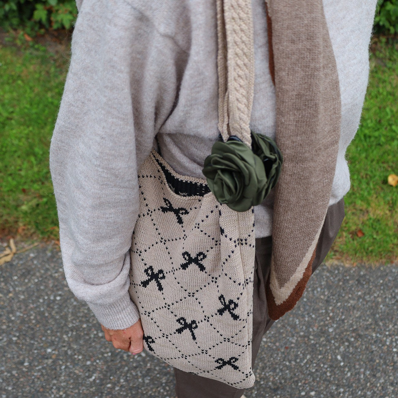 Karla Hårklemme - Army Satin