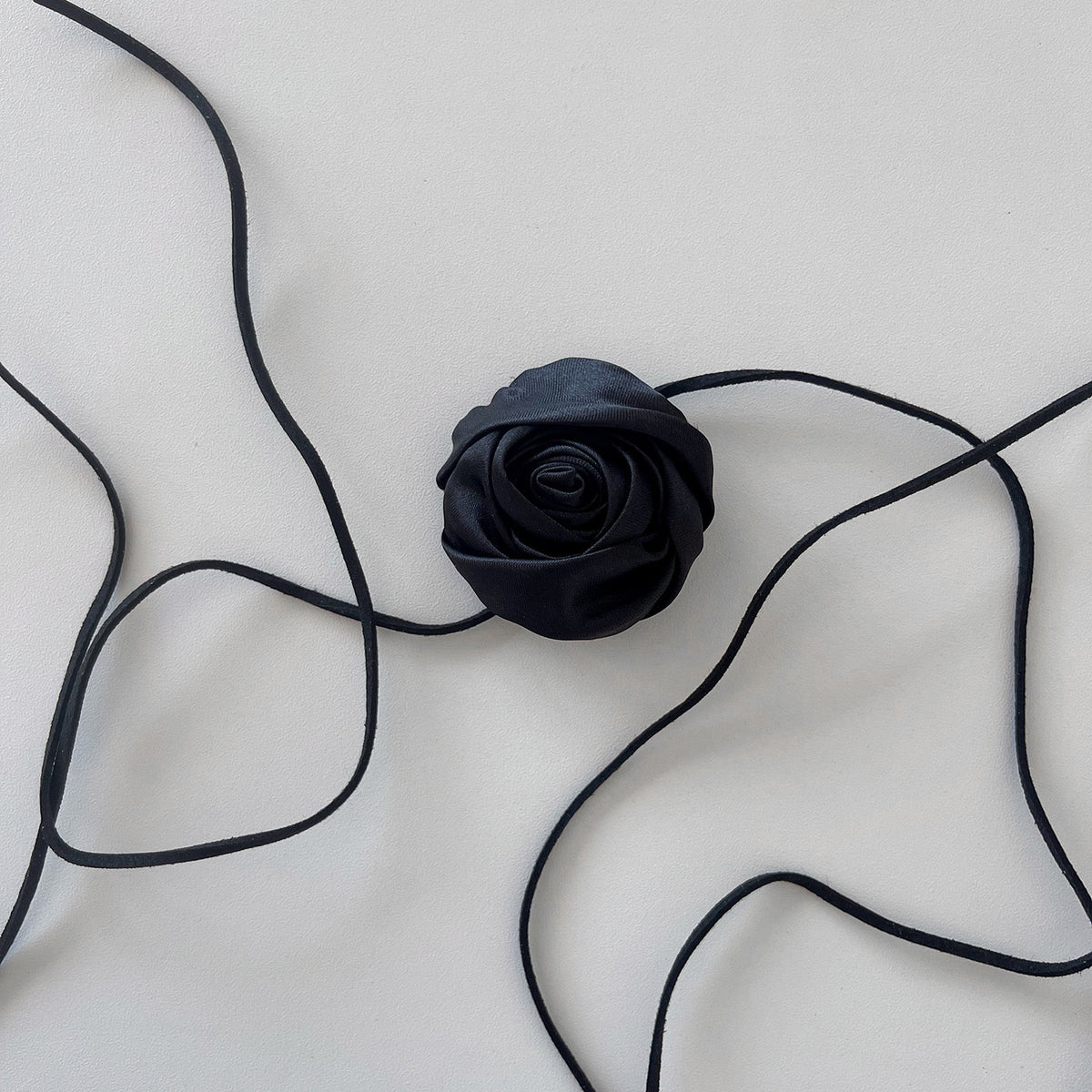 Satin Rose - Sort