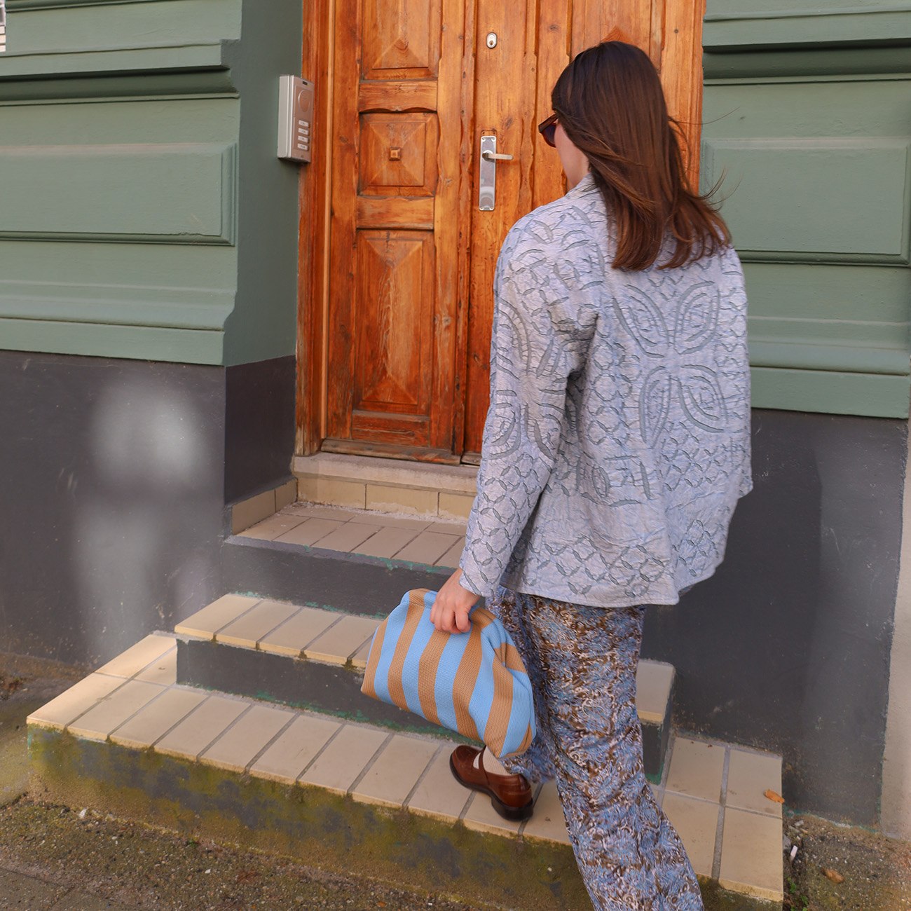 Alba Clutch - Lyseblå/Beige Stribet