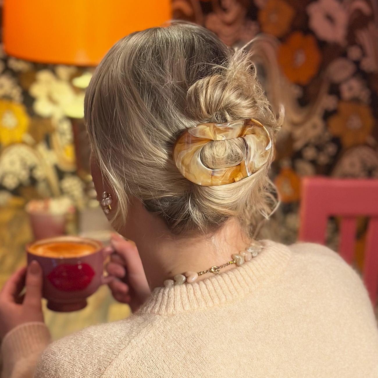 Eva Hårklemme - Mellem - Marmor Nougat/Hvid