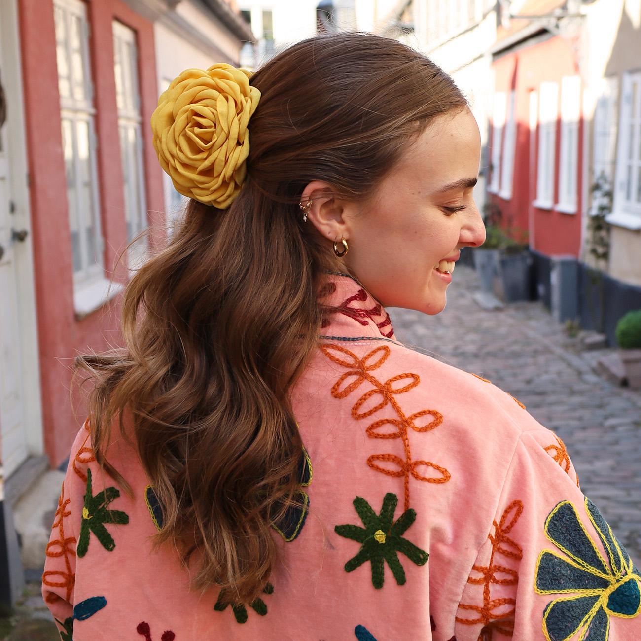 Daisy Hårklemme - Stor - Gul