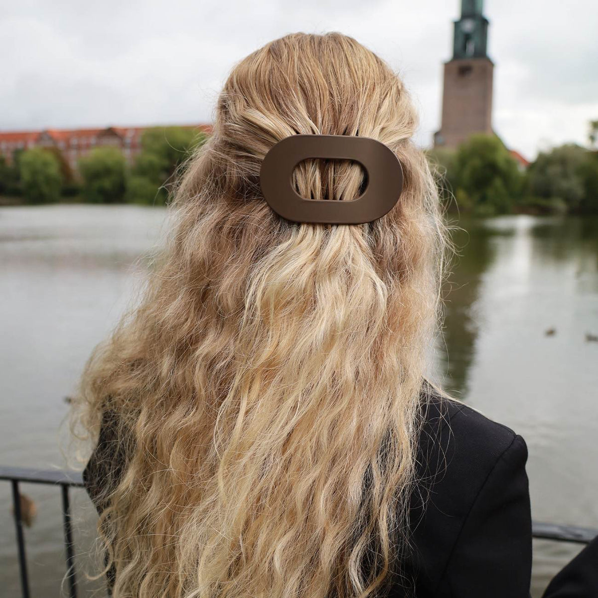 Eva Hårklemme - Stor - Mat Mørkebrun