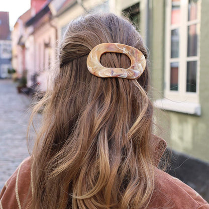 Eva Hårklemme - Mellem - Marmor Nougat/Hvid