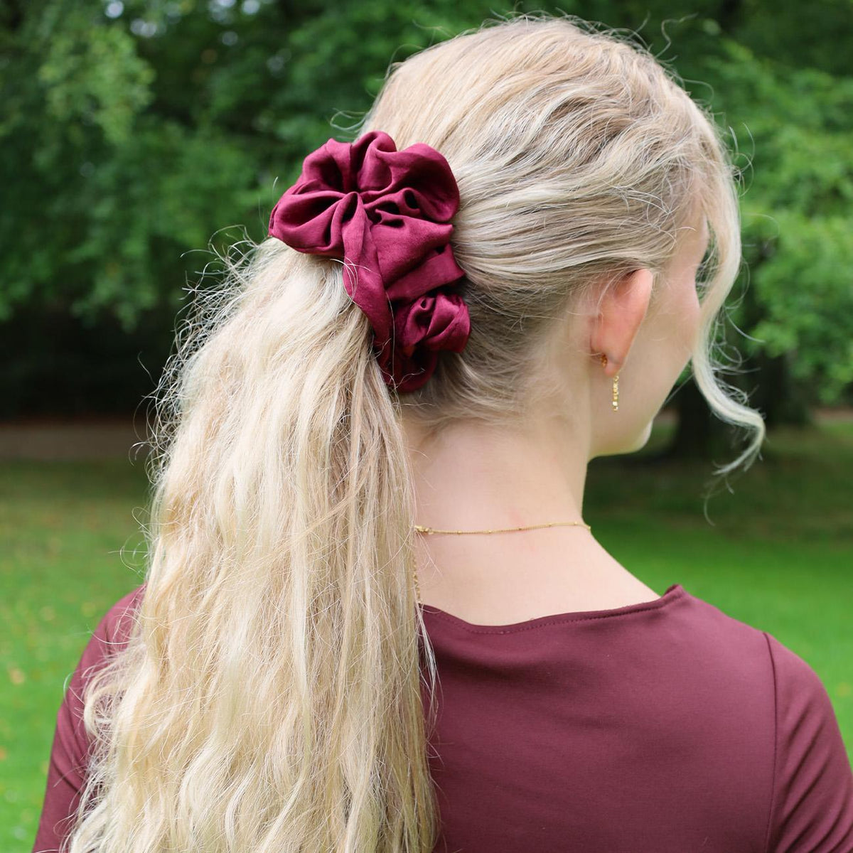 Isabella Scrunchie - Bordeaux