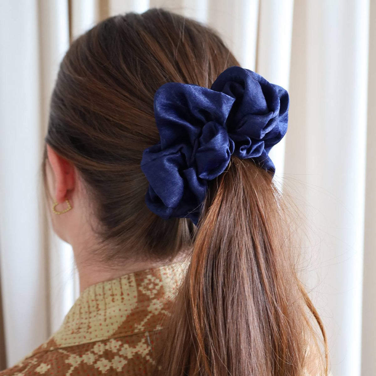 Isabella Scrunchie - Navy