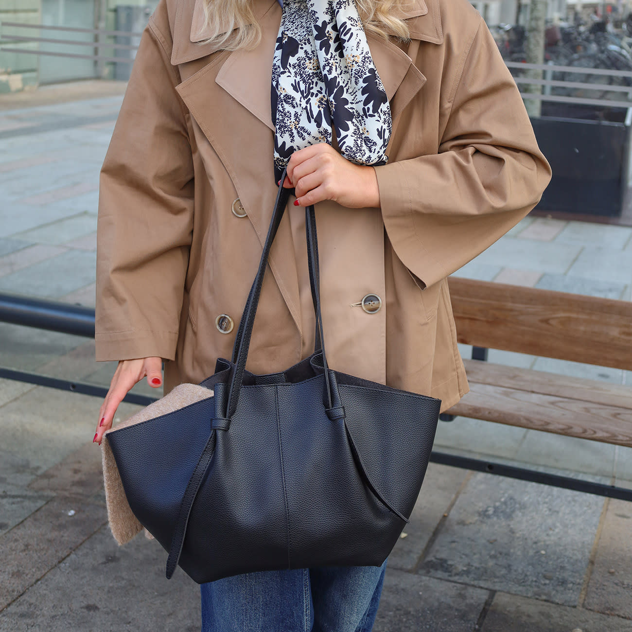 Manilla Taske - Sort (FORUDBESTILLING)