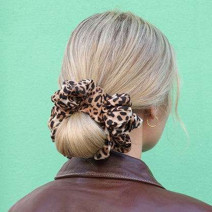 Isabella Scrunchie - Leo