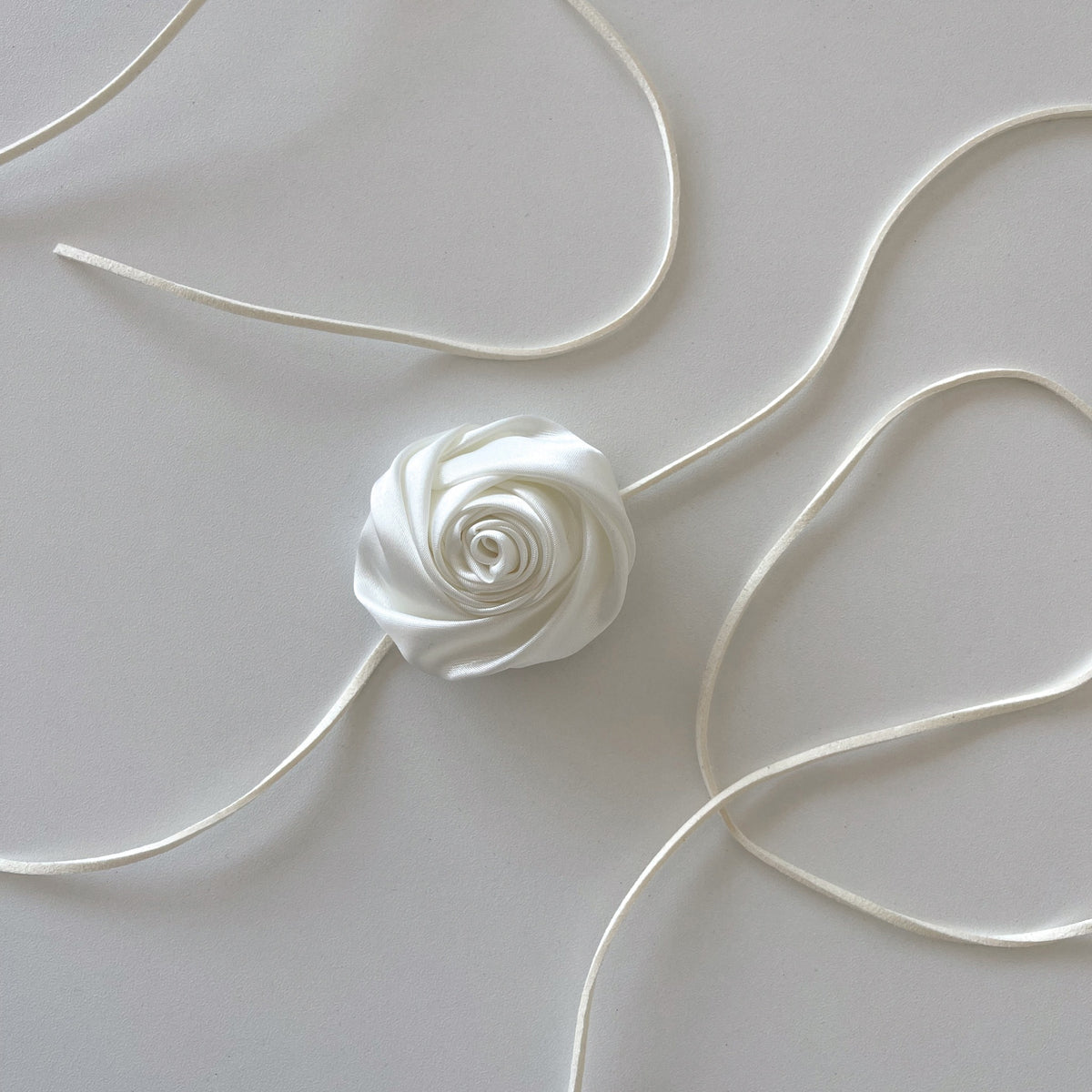 Satin Rose - Råhvid